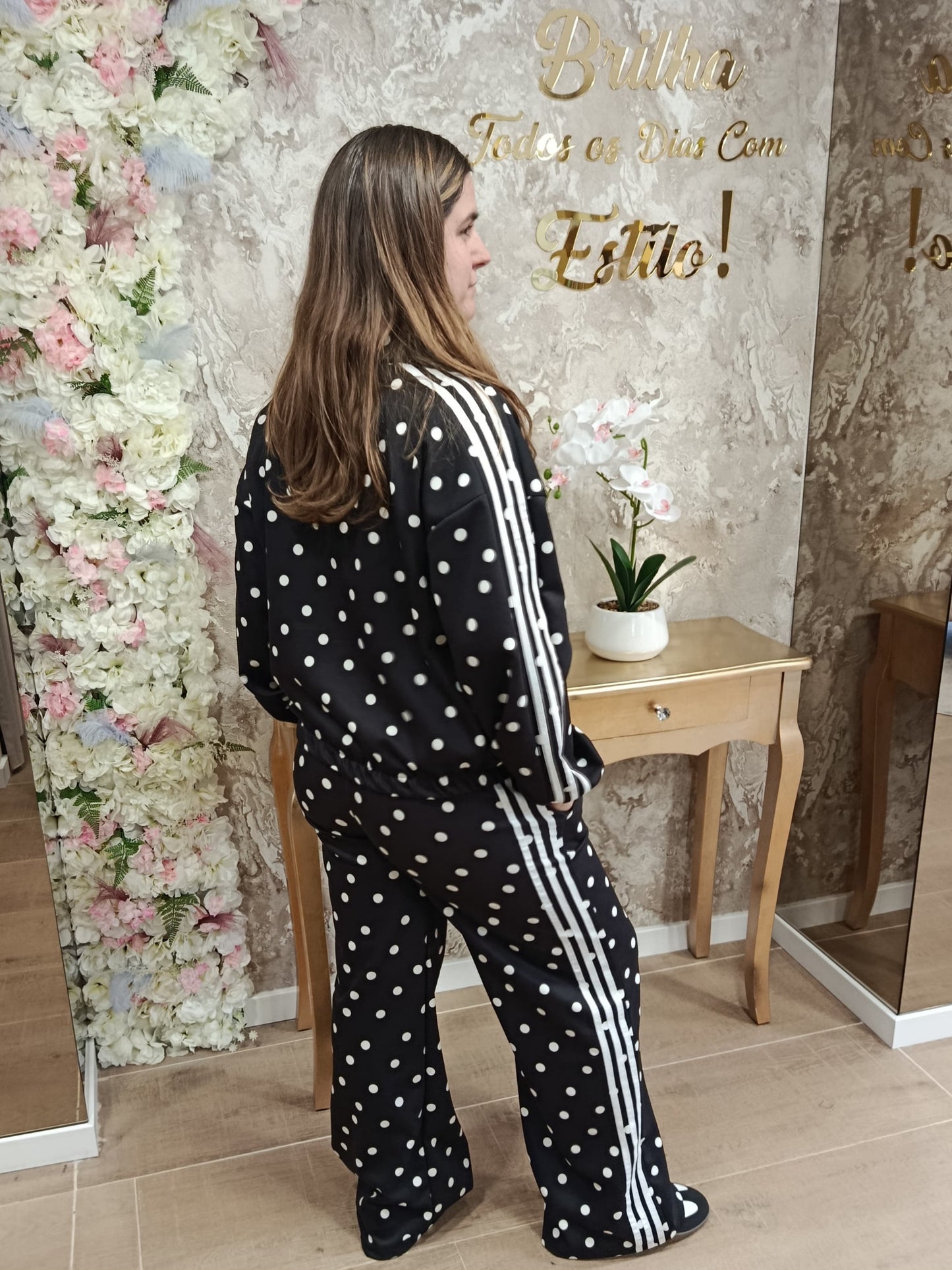 CONJUNTO BOLINHAS DUPE ADIDAS